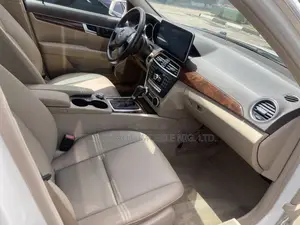Mercedes-Benz C300 2012 White