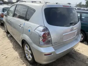 Toyota Corolla Verso 2.0 D-4D 2005 Silver
