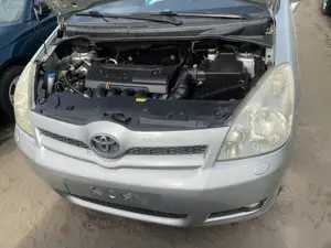 Toyota Corolla Verso 2.0 D-4D 2005 Silver