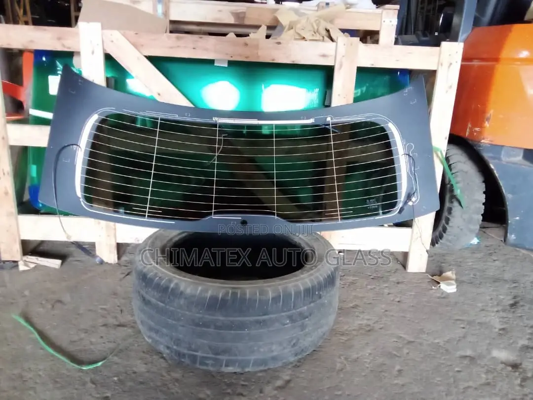 ML 350 2014 Back Glass Available for Delivery