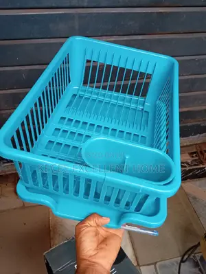 Kitchen Plates and Cups Drainer