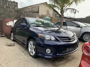 Toyota Corolla 2012 Blue