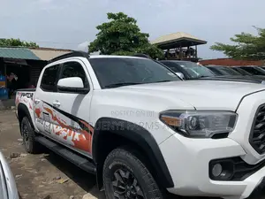 Toyota Tacoma 2020 White