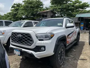 Toyota Tacoma 2020 White