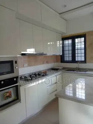 4bdrm Townhouse / Terrace in Guzape District for rent