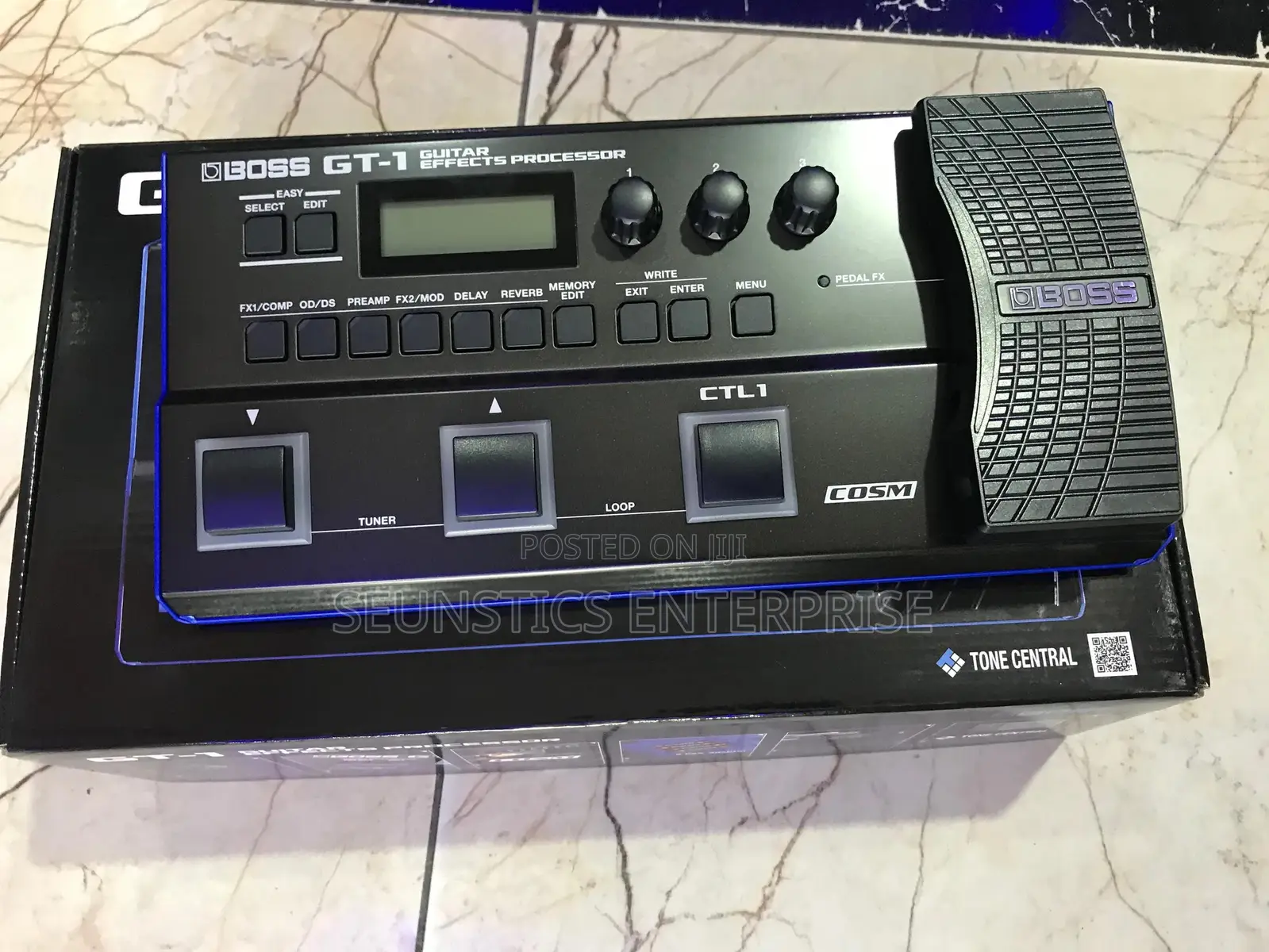 Boss GT- 1 Guitar Effects Processor (Pedal)
