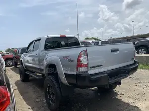 Toyota Tacoma Double Cab V6 Automatic 2011 Silver
