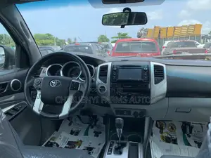Toyota Tacoma 2015 Matt Black