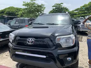 Toyota Tacoma 2015 Matt Black