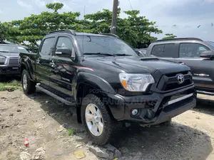 Toyota Tacoma 2015 Matt Black