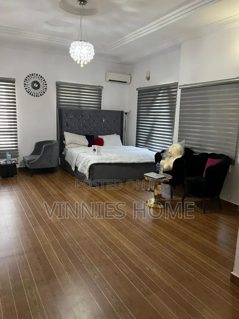 Girls Apartment
