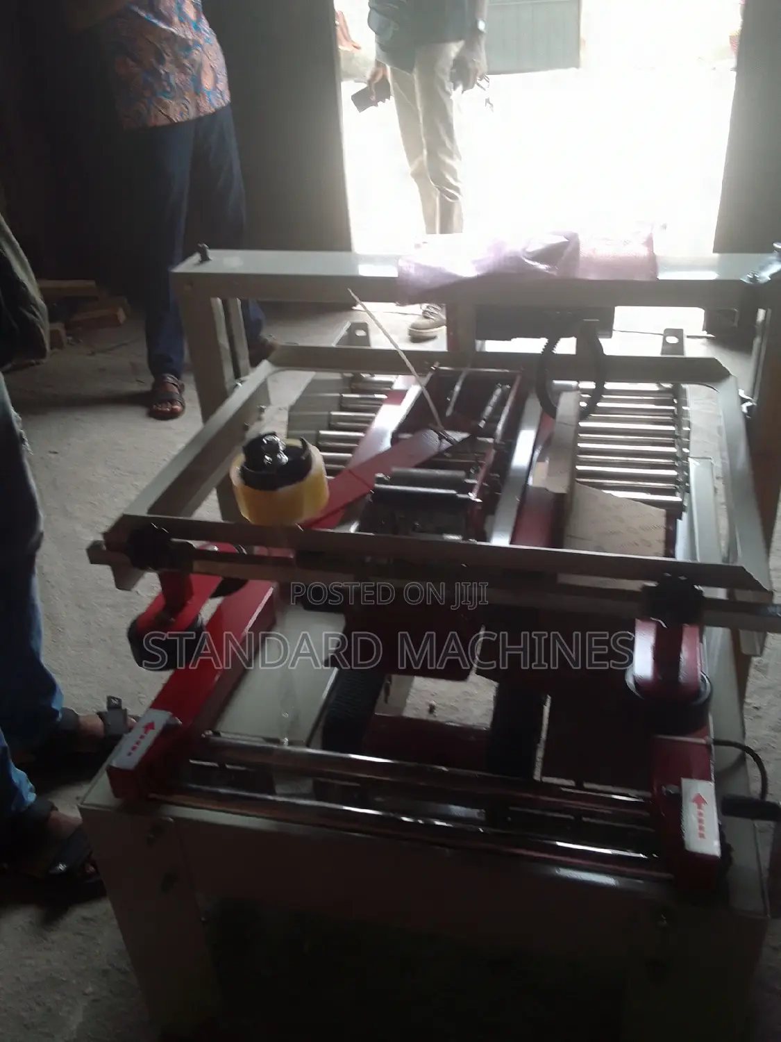 Carton Sealing Machine