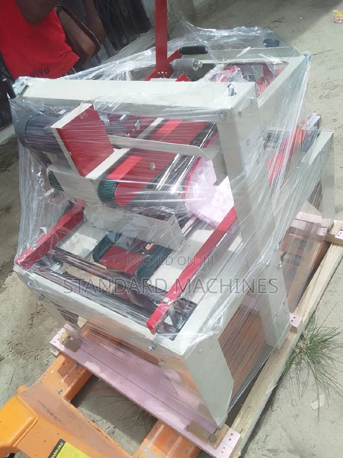 Carton Sealing Machine
