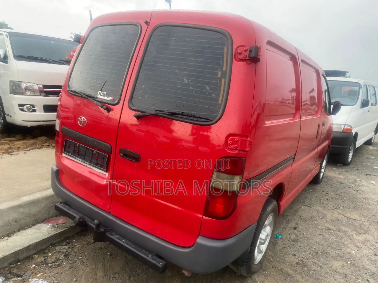 Toyota HiAce 2004 Red