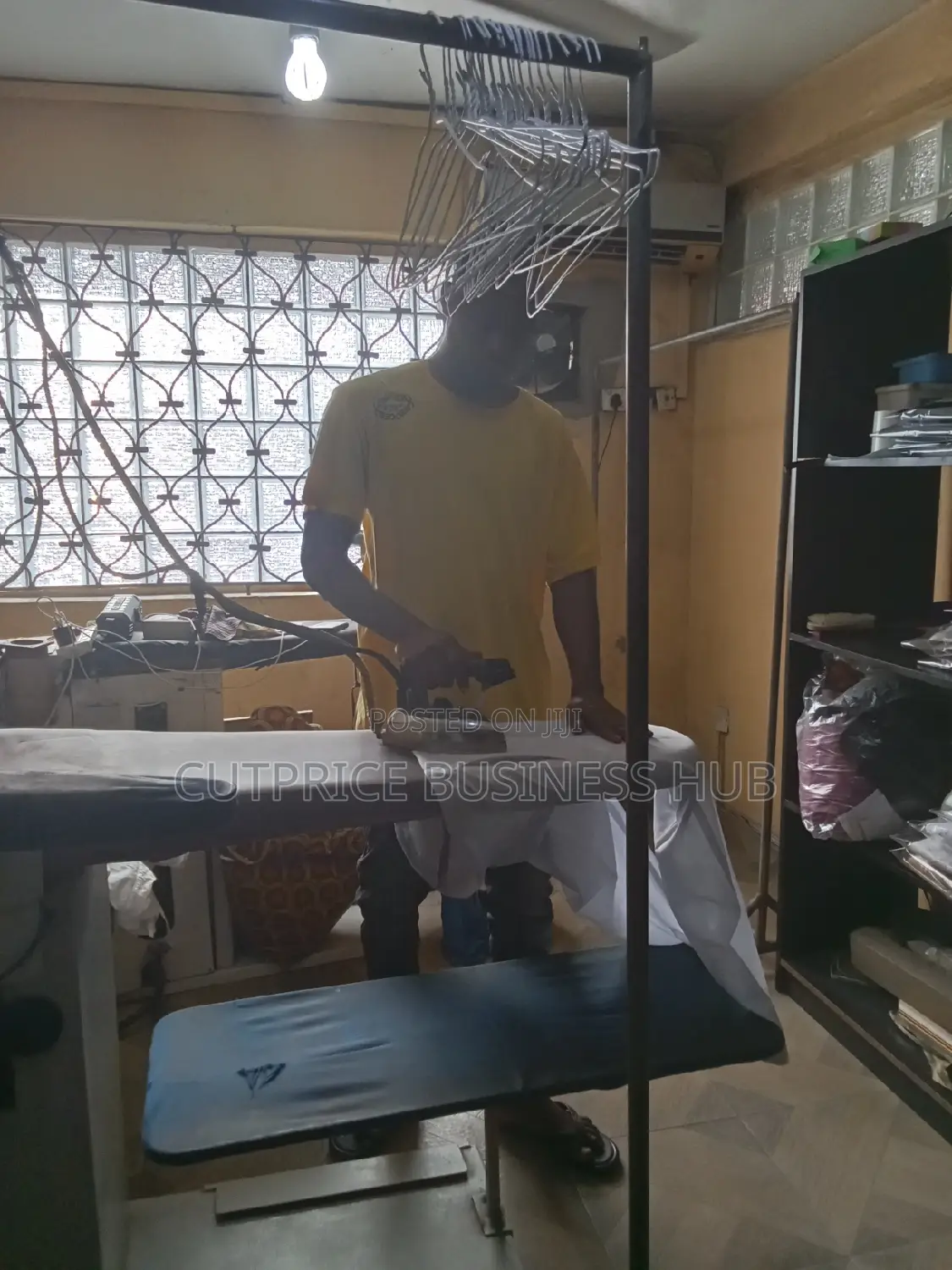 Professional Laundry Drycleaning Service