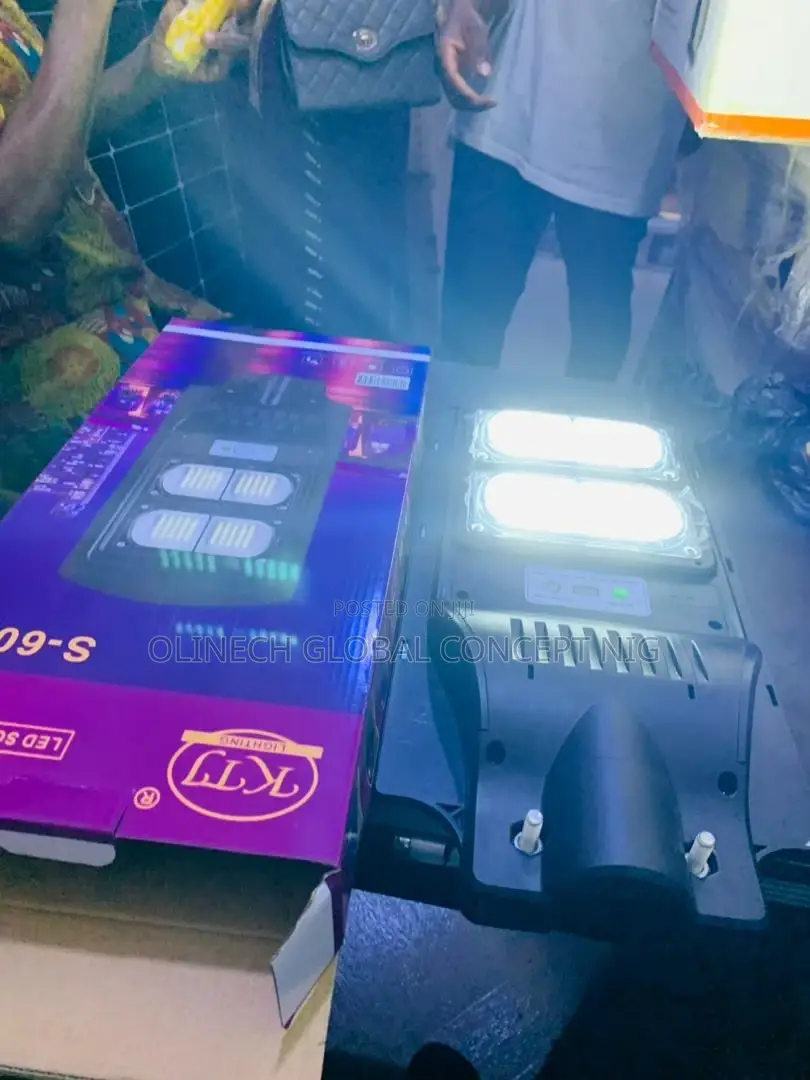 2 Eyes KTJ Solar Street Light