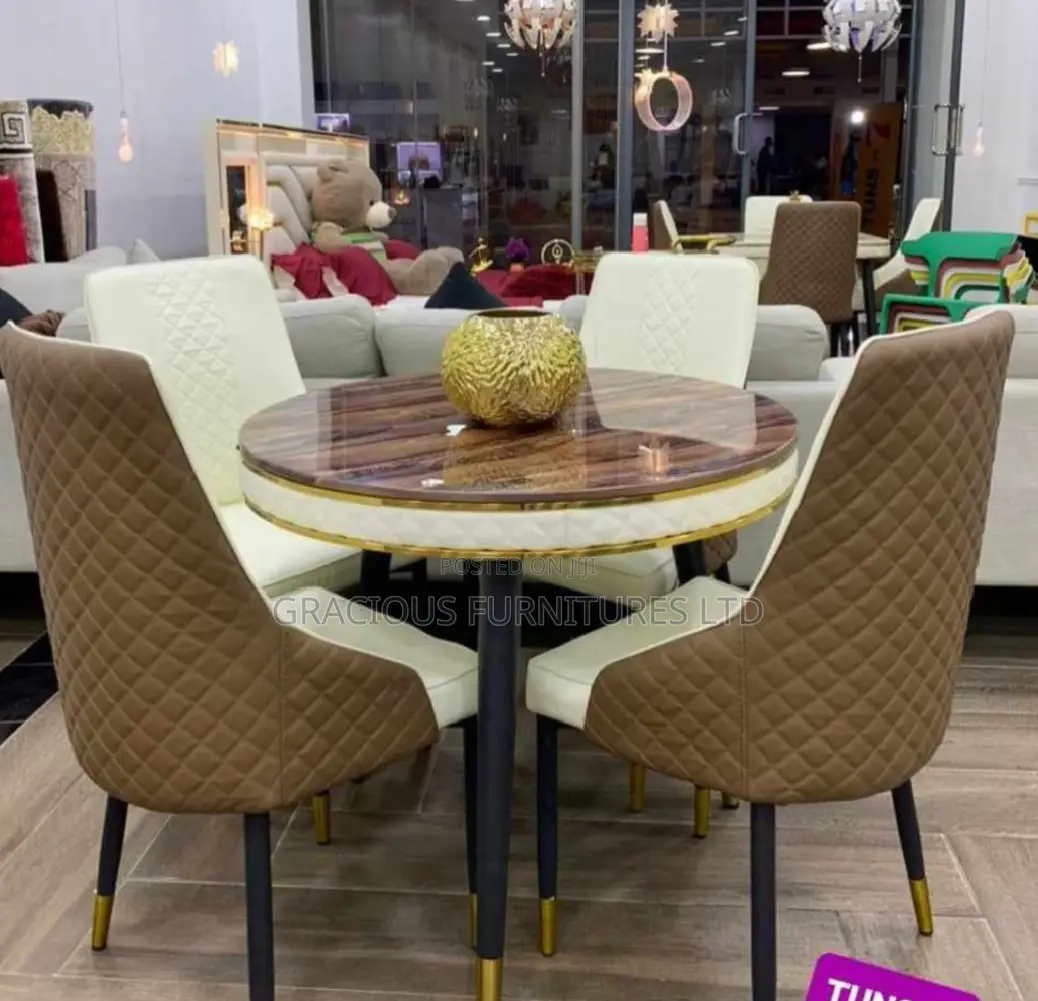 Round Classic Marble Dining by 4