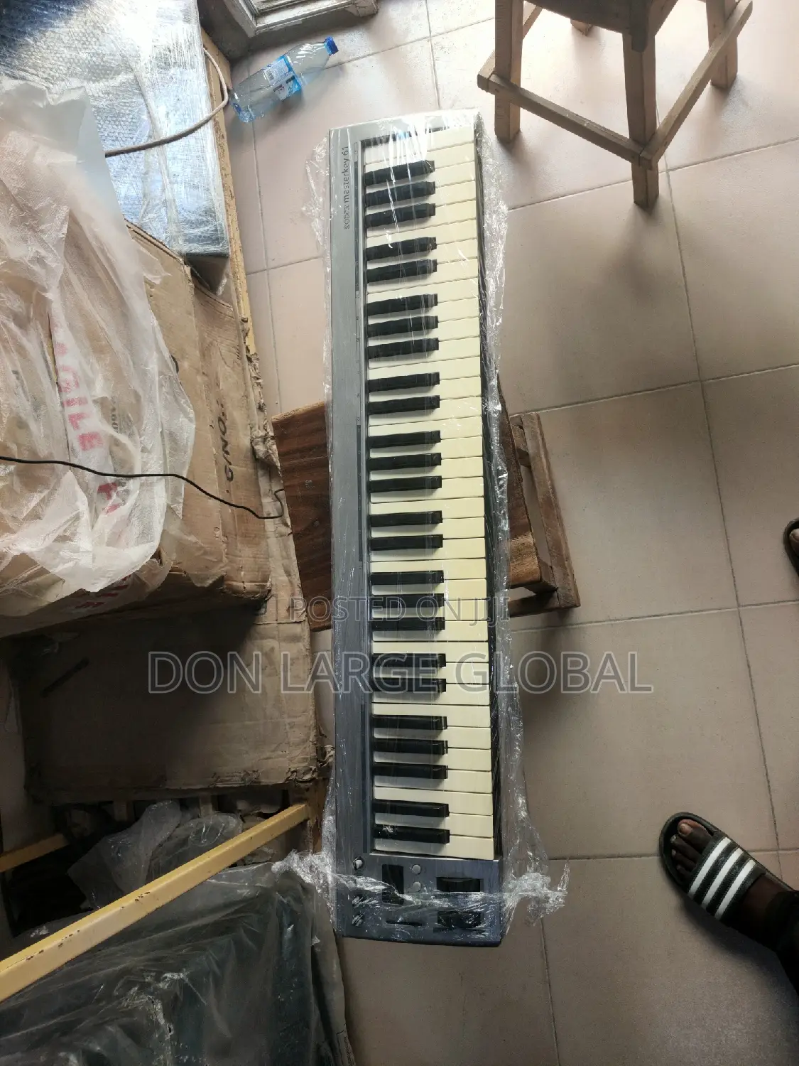 Acron Masterkey 61 Midi Controller