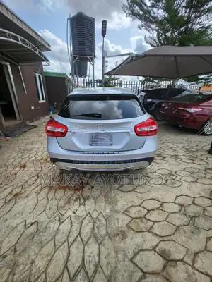 Mercedes-Benz CLA-Class CLA 250 4MATIC Sedan 2015 Silver