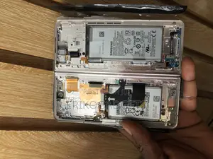 Samsung Galaxy Fold 4 Screen