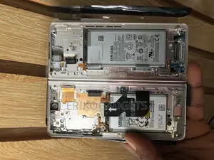 Samsung Galaxy Fold 4 Screen