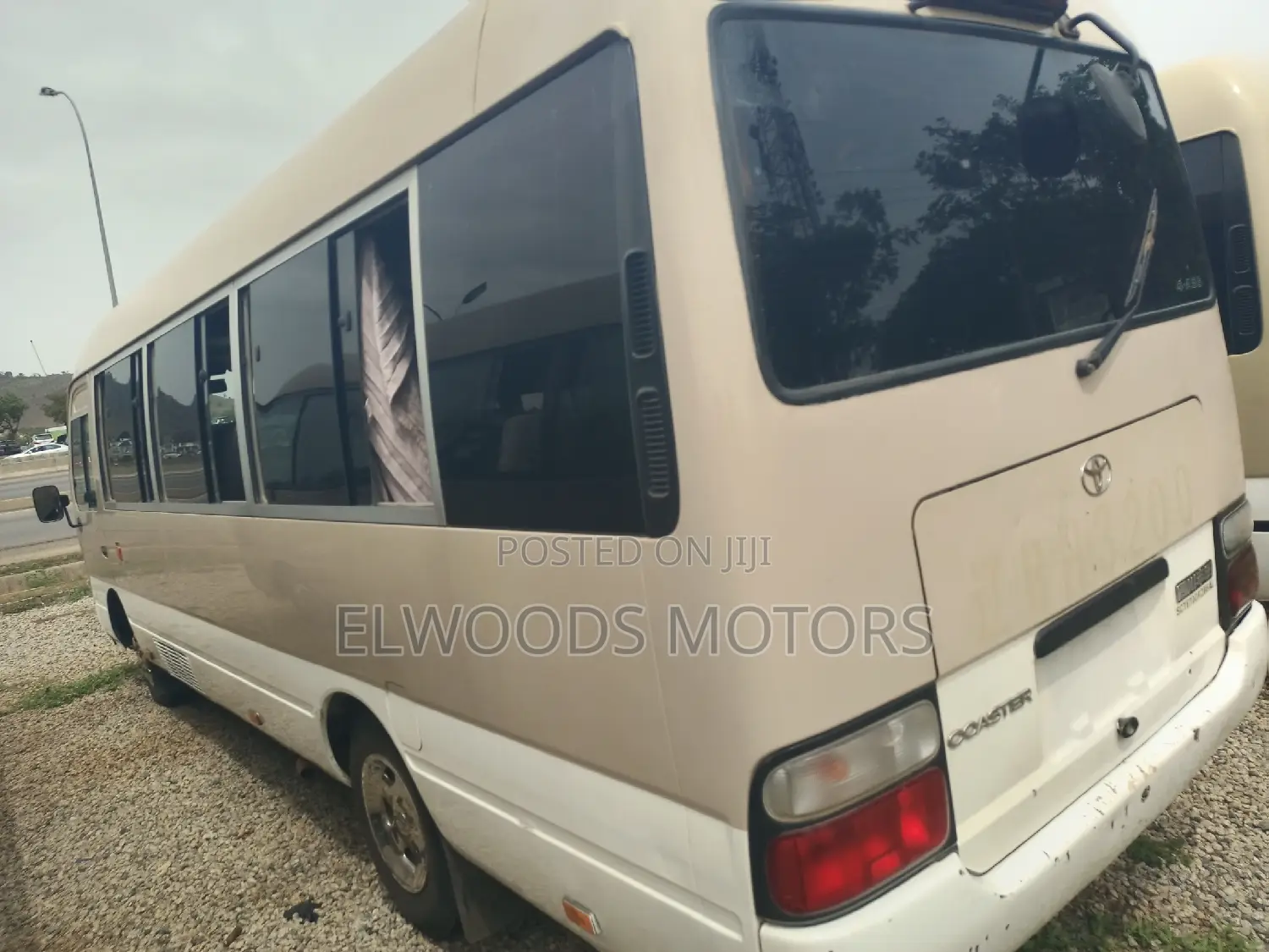 Toyota Coaster 2006 Gold