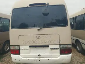 Toyota Coaster 2006 Gold