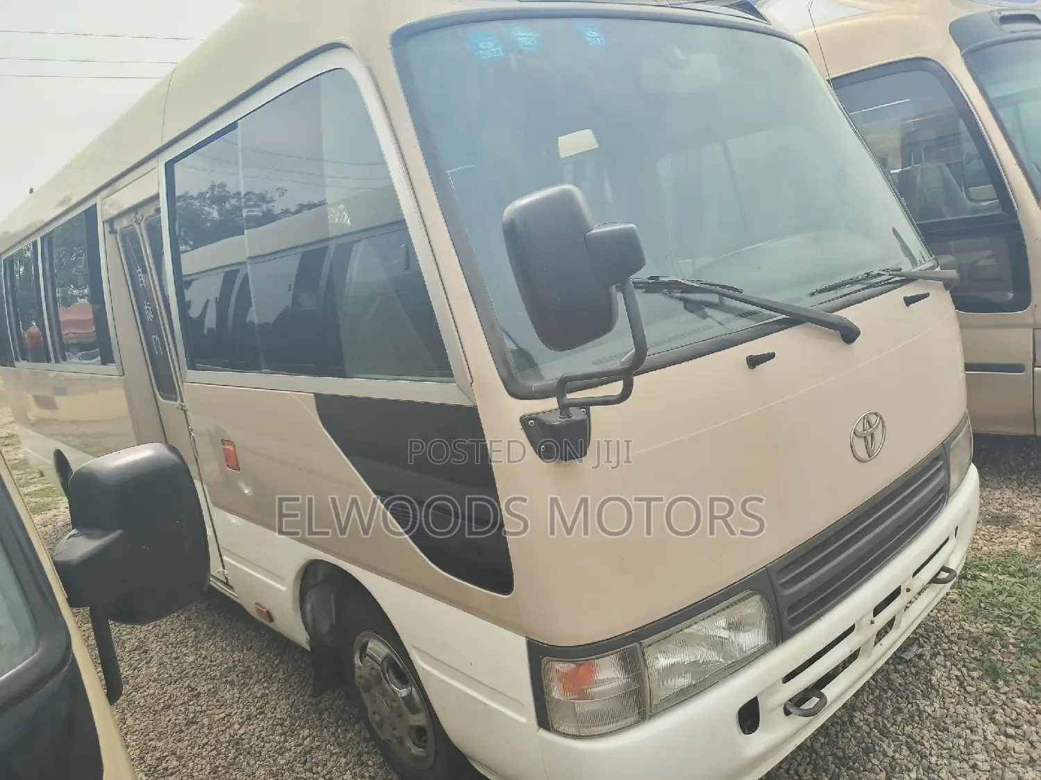 Toyota Coaster 2006 Gold