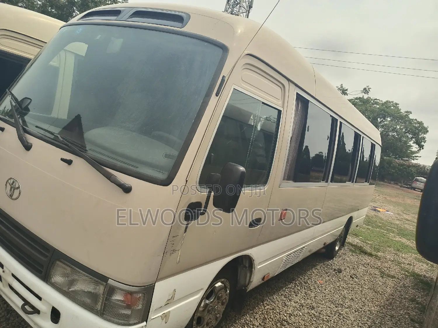 Toyota Coaster 2006 Gold