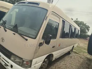 Toyota Coaster 2006 Gold