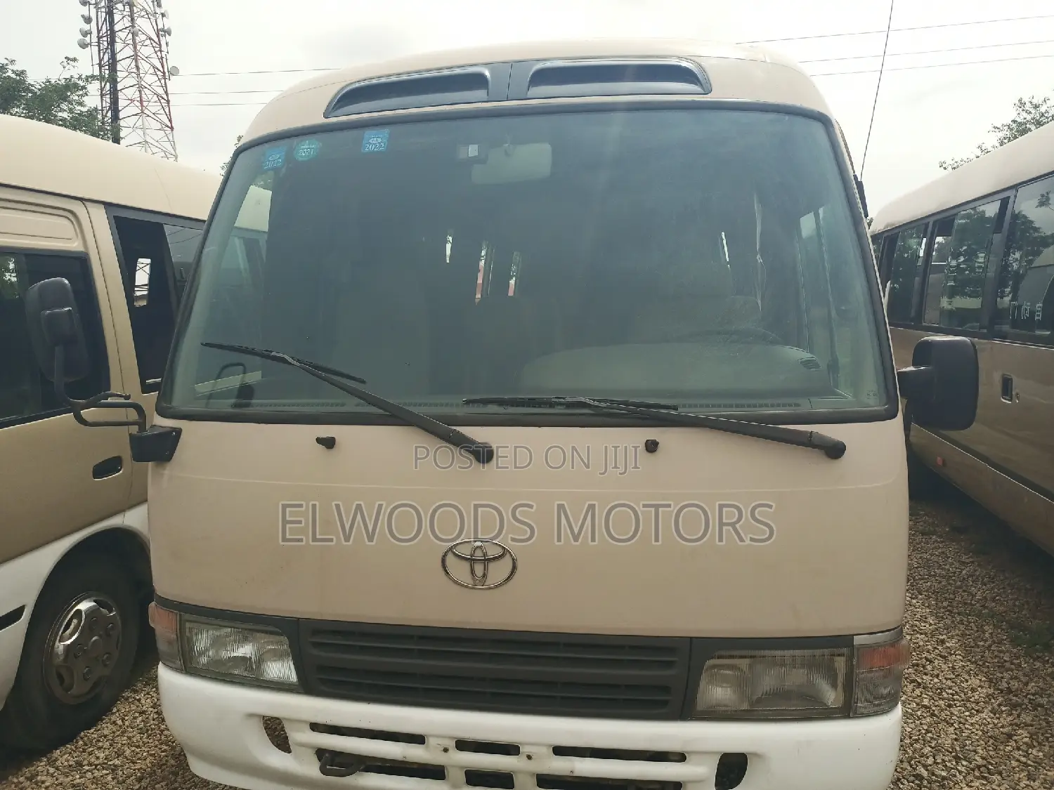 Toyota Coaster 2006 Gold