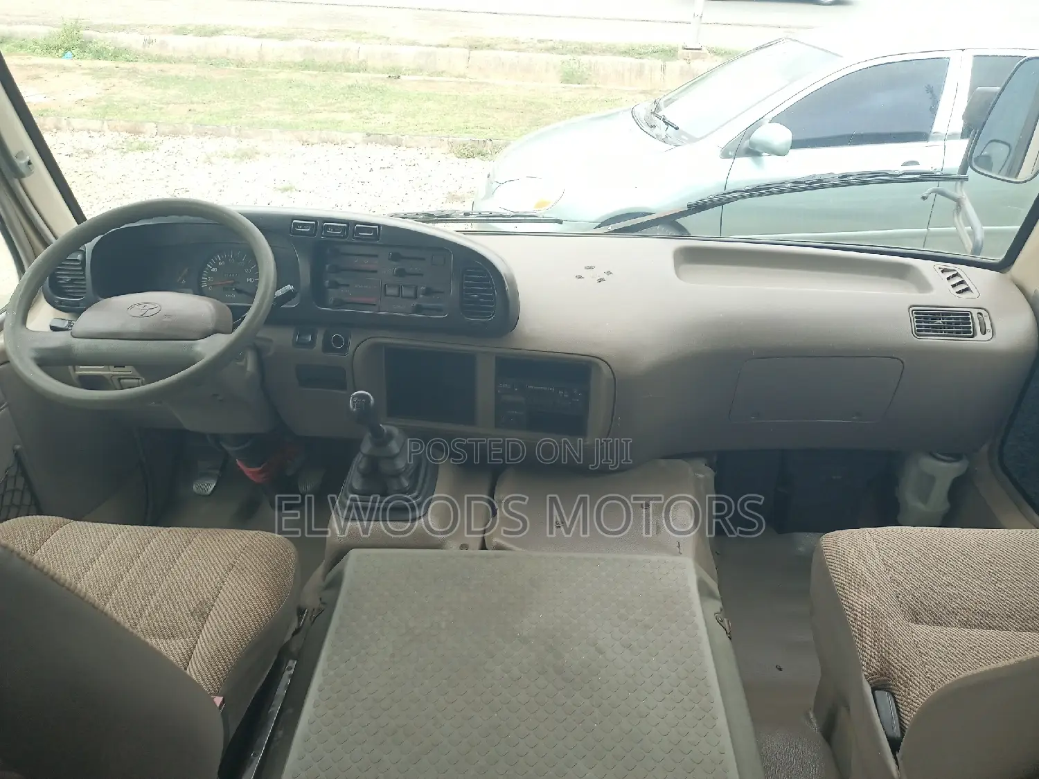 Toyota Coaster 2006 Gold