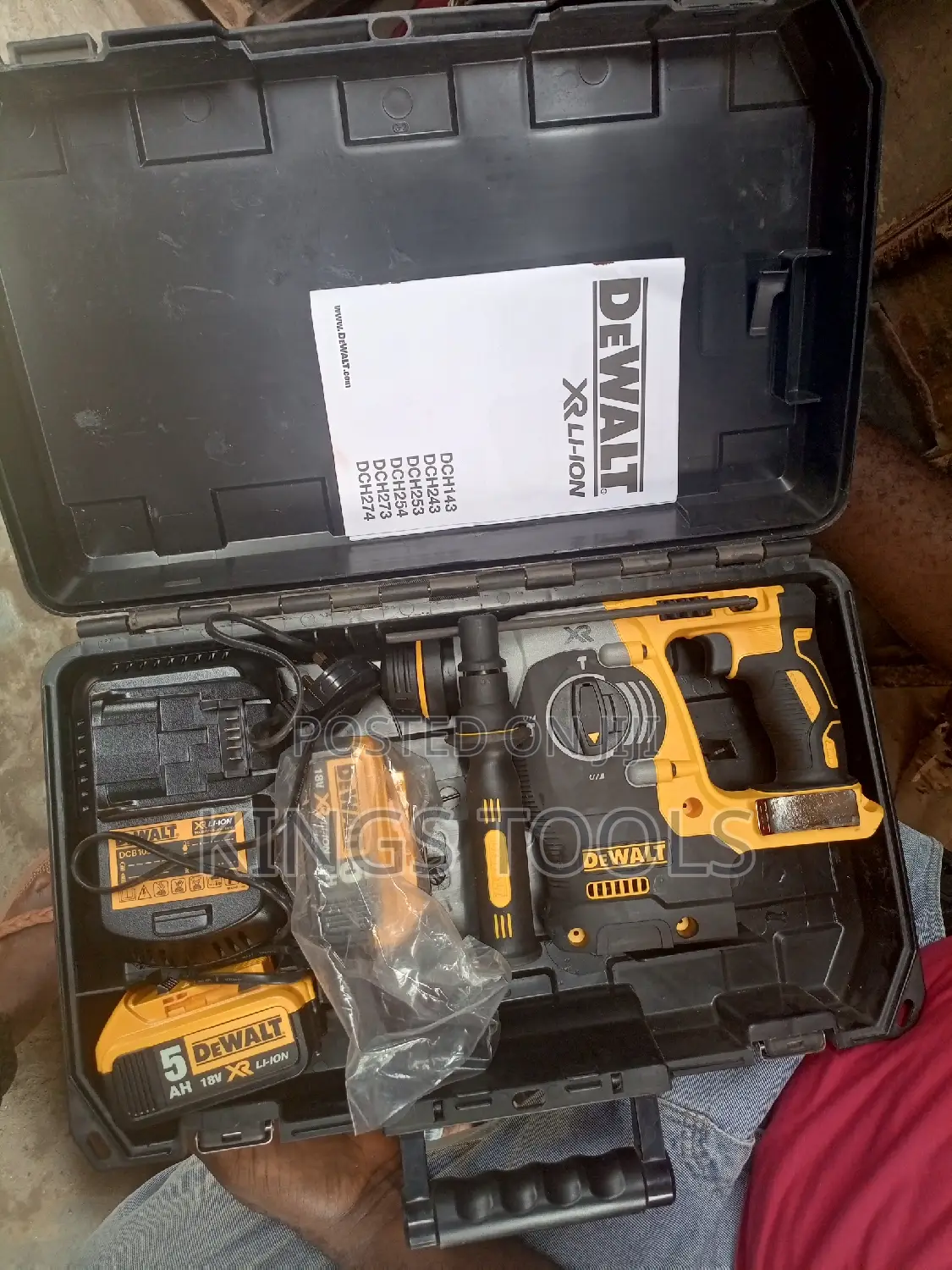 Dewalt Corldless Hammer Machine