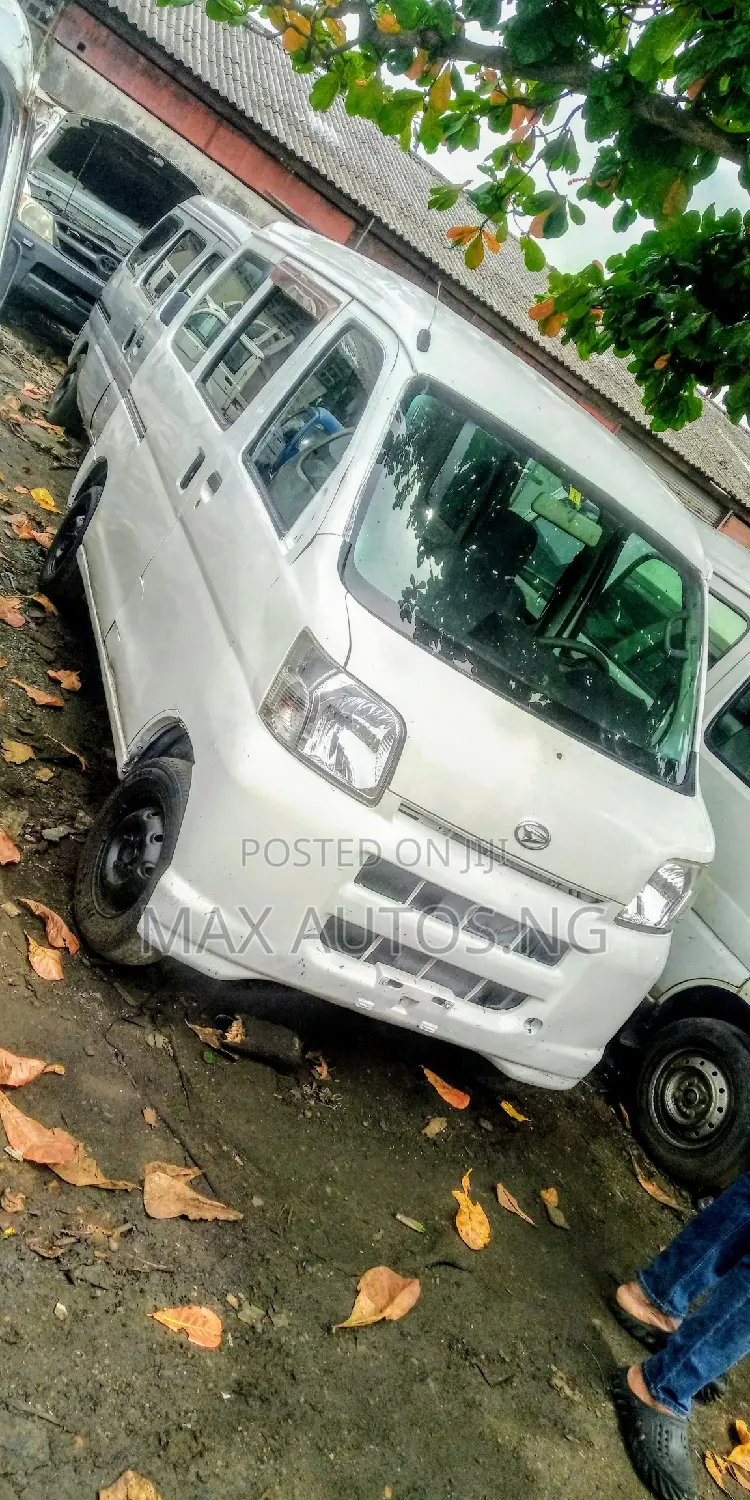 Daihatsu Hijet 2008 White