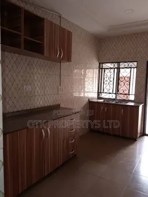 3bdrm Block of Flats in Gwarinpa 4Th Avenue for rent