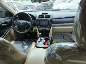 Toyota Camry LE 4dr Sedan (2.5L 4cyl 6A) 2012 Red