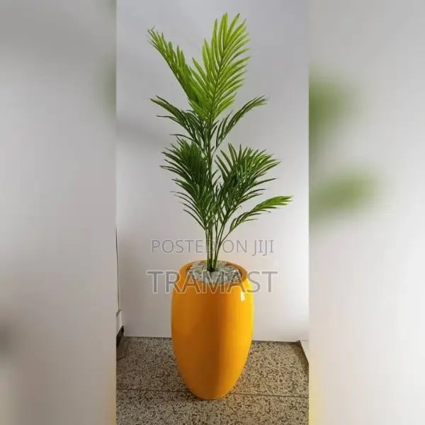 Artificial Palm Potted Plants With Fiberglass Pot