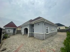 3bdrm Bungalow in Efap Queens Estate, Life Camp for rent
