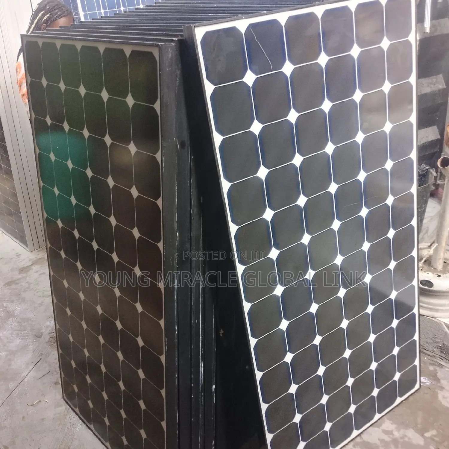 300watts Canadian Solar Panel