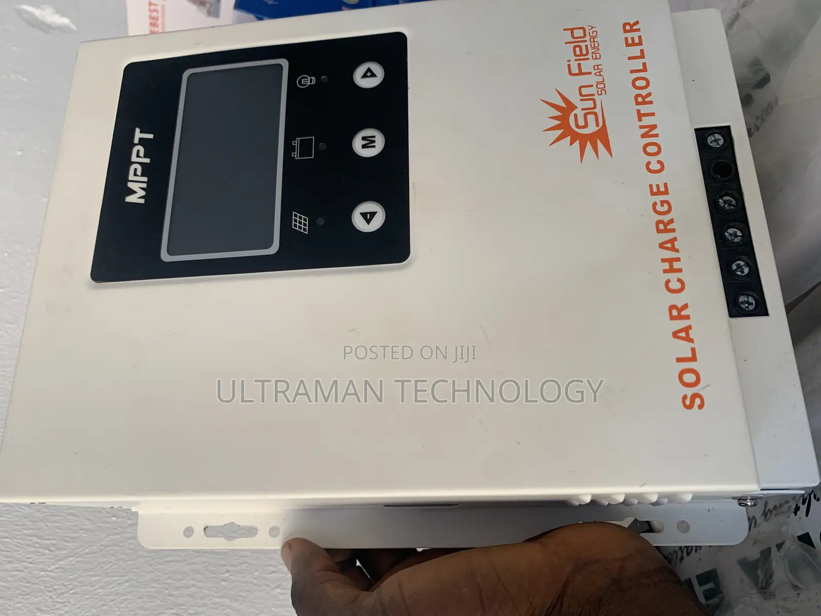 60ahs Sunfield MPPT Charge Controller