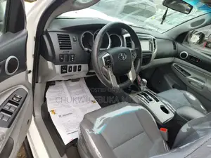 Toyota Tacoma 2015 White