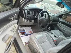Toyota Tacoma Double Cab V6 2010 Gray