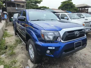 Toyota Tacoma V6 4dr Double Cab 4WD 5.0 ft. SB (4.0L 6cyl 5A) 2015 Blue