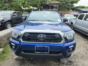 Toyota Tacoma V6 4dr Double Cab 4WD 5.0 ft. SB (4.0L 6cyl 5A) 2015 Blue