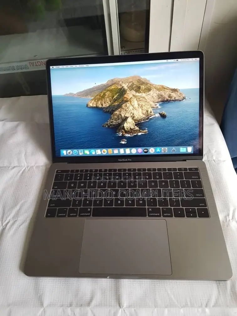Laptop Apple MacBook Pro 2017 16GB Intel Core I7 SSD 256GB