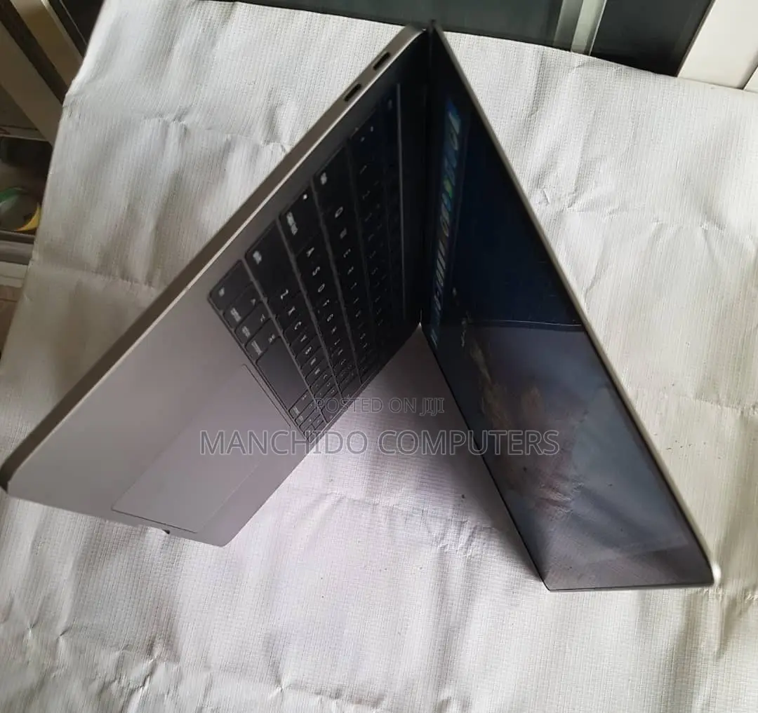 Laptop Apple MacBook Pro 2017 16GB Intel Core I7 SSD 256GB