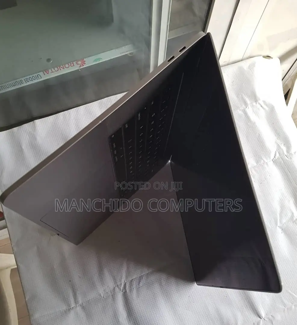 Laptop Apple MacBook Pro 2016 16GB Intel Core I7 SSD 1T