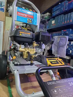 2800-Psi Petrol Pressure Washer