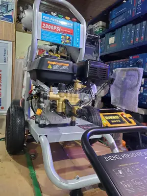 2800-Psi Petrol Pressure Washer