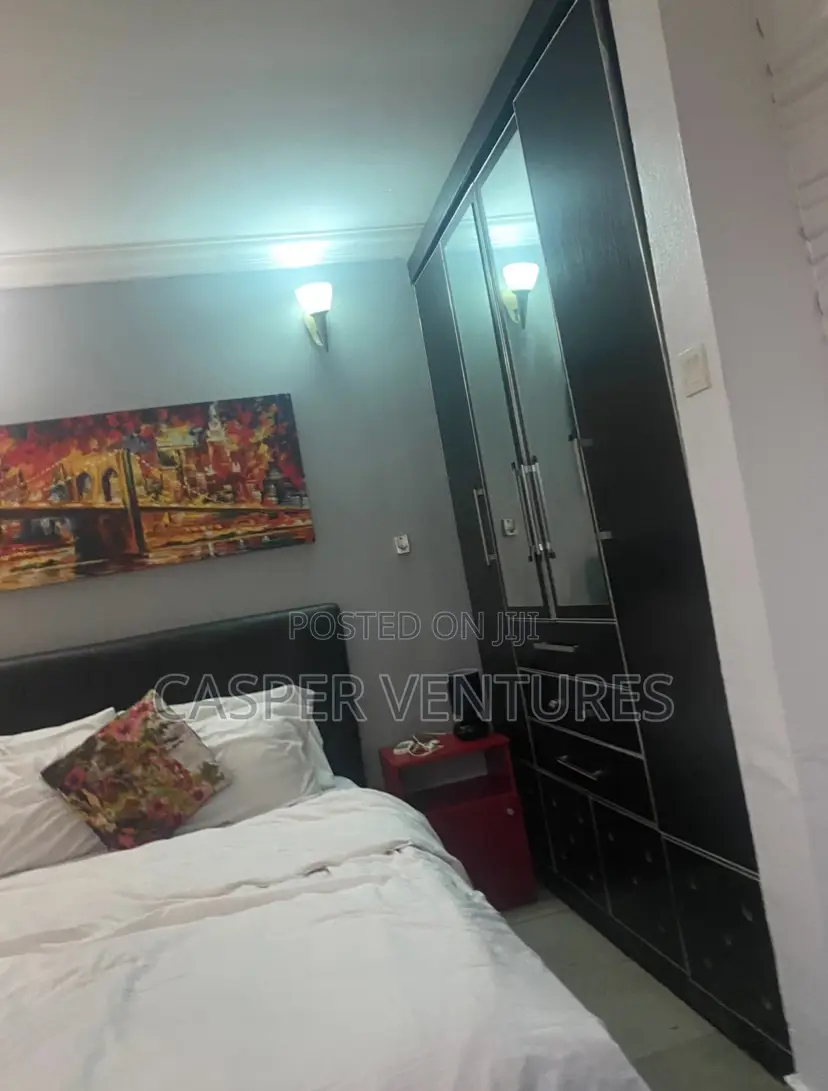 Sparkling Classy Studio Apartment